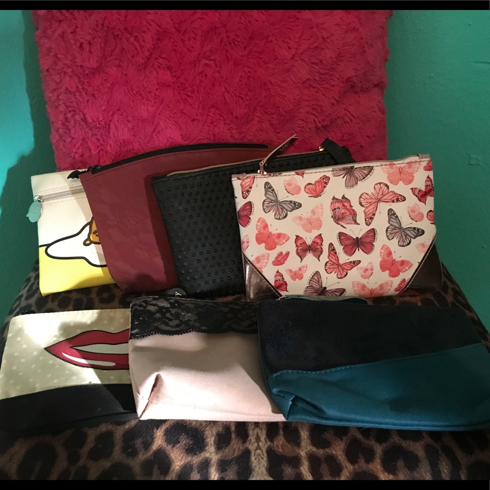Bundle cosmetic bags